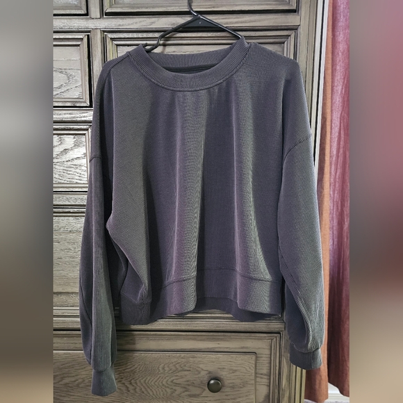 Lululemon Ribbed Oversized Crop - Picture 8 of 12